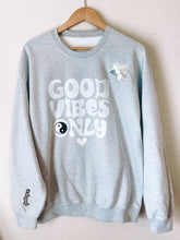 Load image into Gallery viewer, Good Vibes Only Graphic Patch Sweatshirt
